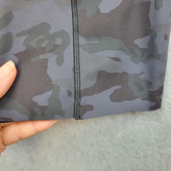 Lululemon Pants Womens 10 Black Camo Fast free Crop‎ Pocket Leggings Yoga Gym - Picture 3 of 13
